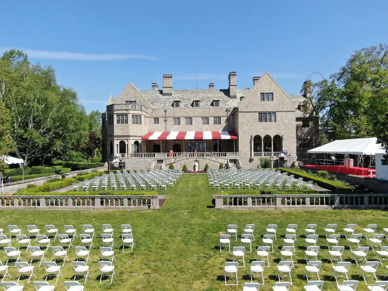 university commencement setup (1)